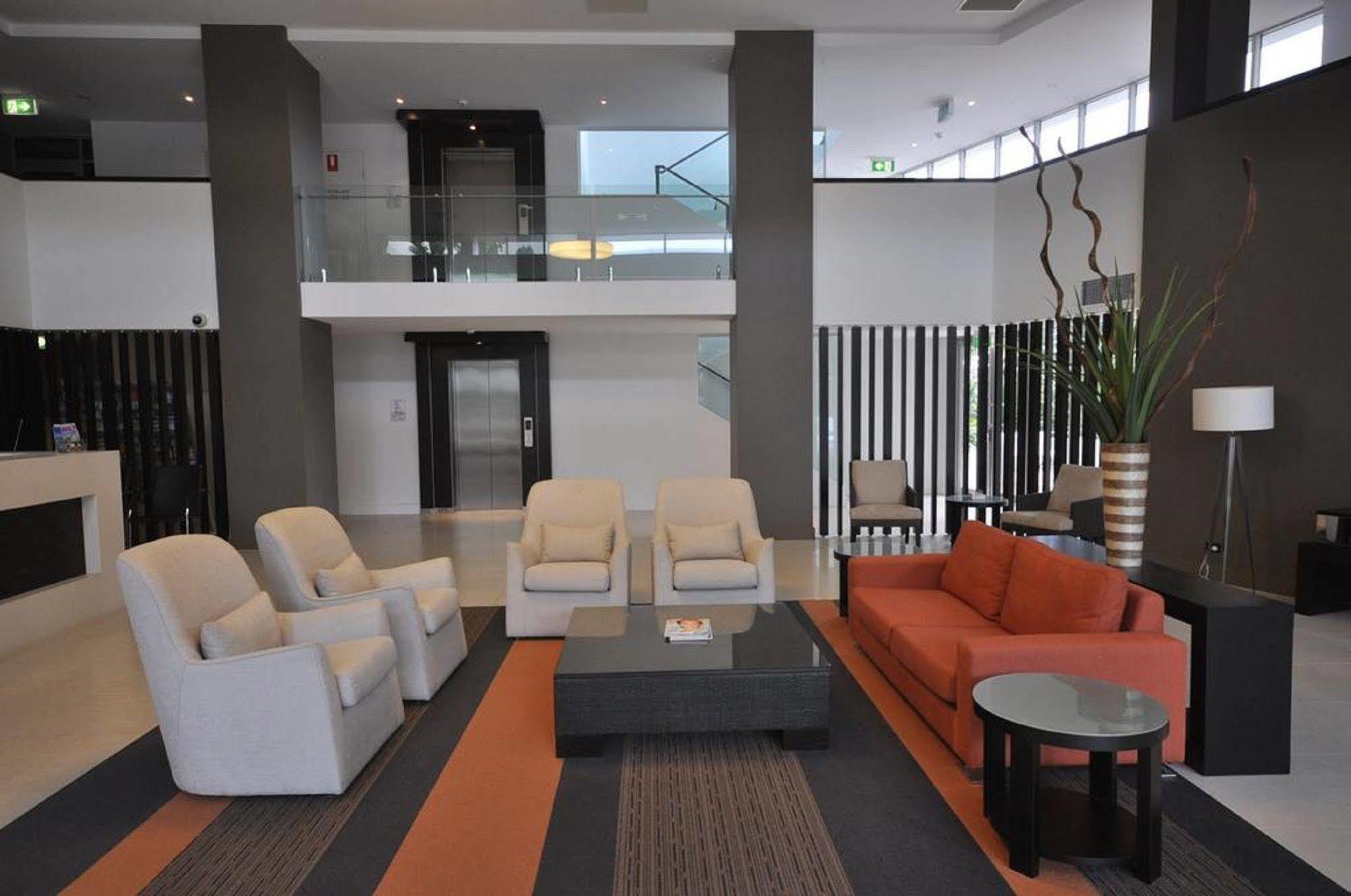 Chancellor Lakeside Aparthotel
